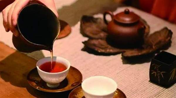 老杨说茶：怎样理解普洱茶“茶王”“茶后”