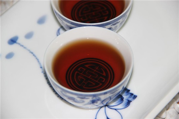 生茶好喝还是熟茶好喝呢？普洱生茶和熟茶的本质区别