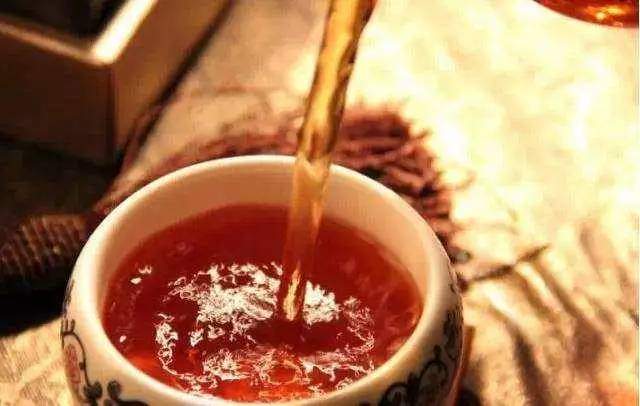 熟茶喝起来有酸味的原因是什么？