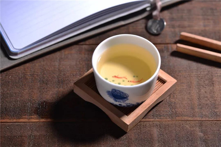 如何评价普洱生茶的新茶和老茶的口感？