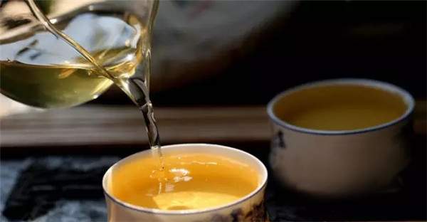 “挂杯”是否能够评判一款普洱茶好坏？