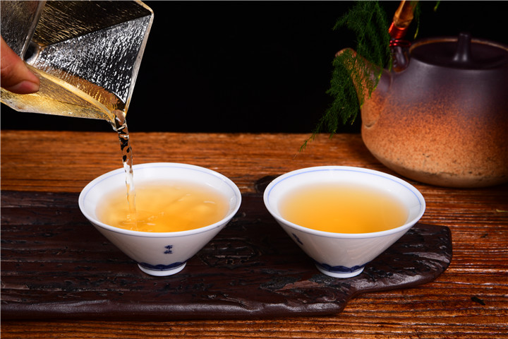 何为茶汤生津回甘？是什么物质让茶汤具有生津回甘口感滋味呢？