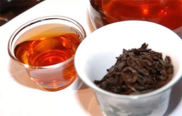 普洱茶的“陈化和转化”